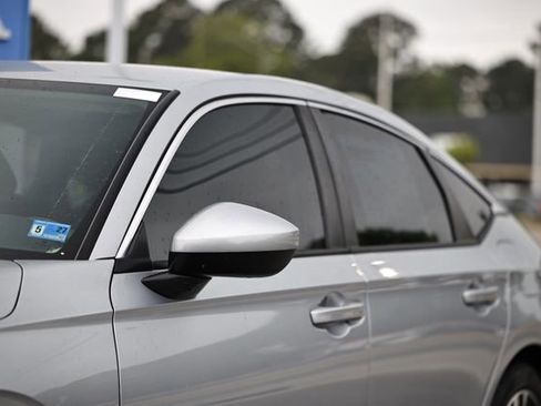 Used 2024 Honda Civic LX image 3