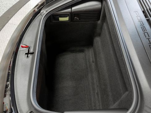 Used 2018 Porsche 718 Cayman RWD image 44