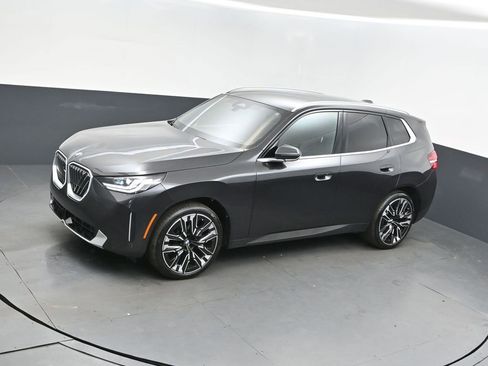 Used 2025 BMW X3 xDrive30i w/ Premium Package image 31