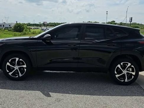 New 2026 Chevrolet Trax RS w/ Driver Confidence Package FWD image 5