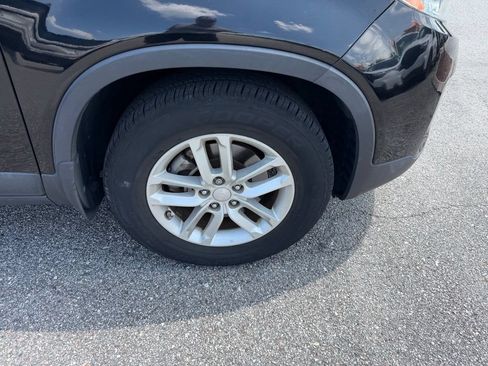 Used 2014 Kia Sorento LX FWD image 4