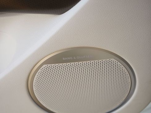 Used 2023 Genesis GV60 Performance image 18