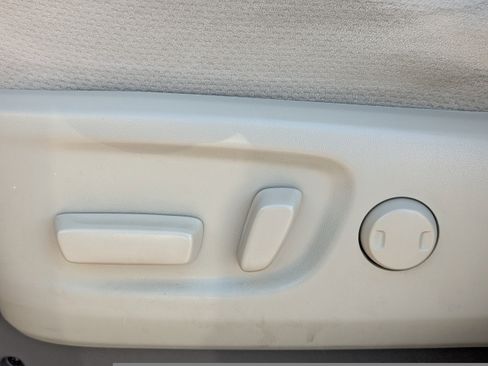 Used 2020 Toyota Sienna LE image 23