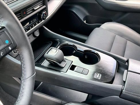 Certified 2023 Nissan Rogue SV w/ SV Premium B Package FWD image 15