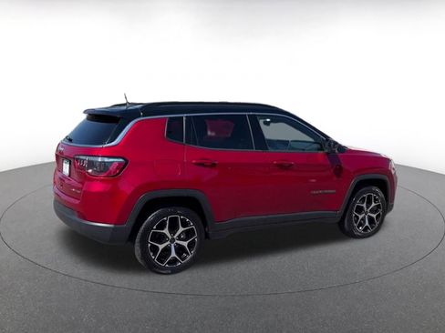 Used 2025 Jeep Compass Limited AWD/4WD image 15