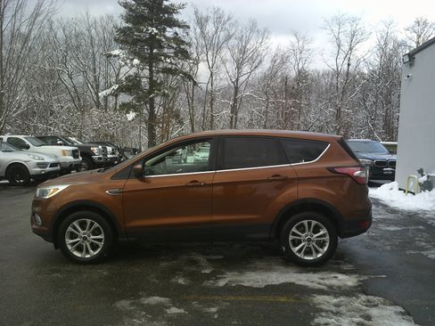 Used 2017 Ford Escape SE w/ SE Cold Weather Package image 8