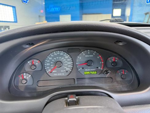 Used 2002 Ford Mustang GT RWD image 34