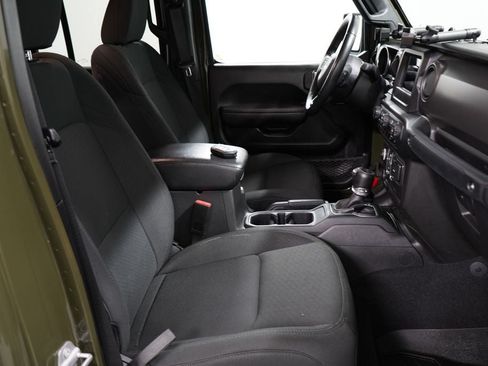 Used 2022 Jeep Gladiator Sport AWD/4WD image 27