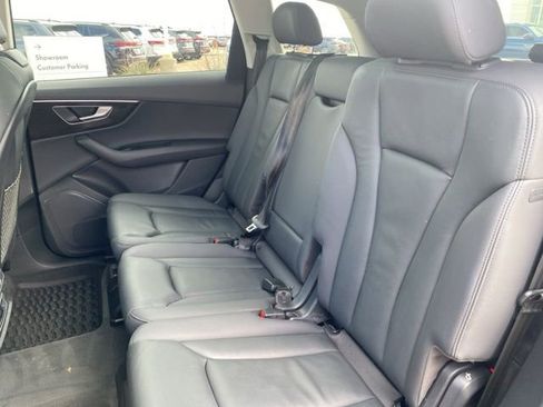 Used 2022 Audi Q7 2.0T Premium w/ Convenience Package AWD/4WD image 10