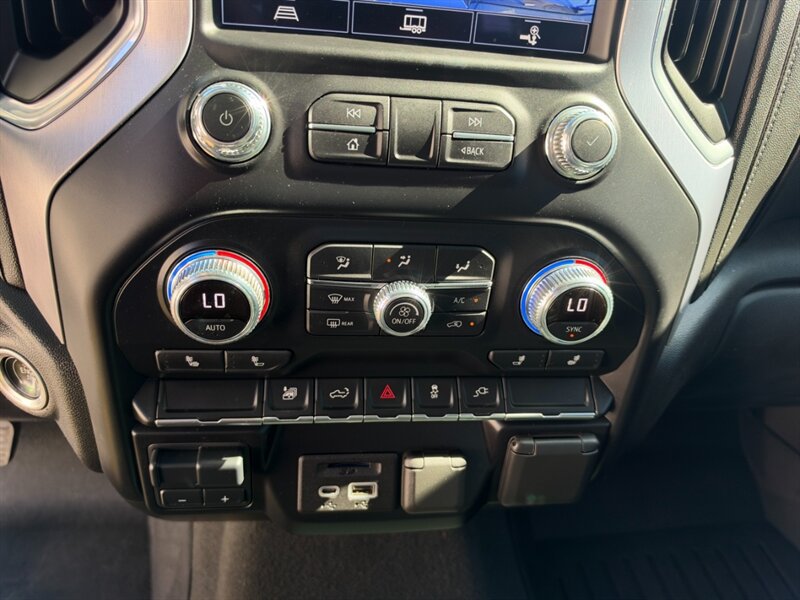 Used 2021 GMC Sierra 2500 SLT AWD/4WD image 34