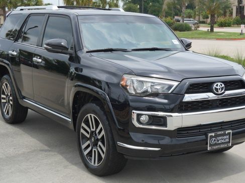 Used 2019 Toyota 4Runner Limited AWD/4WD image 3