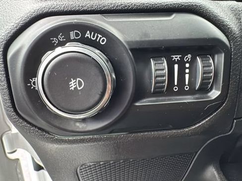 Used 2021 Jeep Wrangler Sport AWD/4WD image 19
