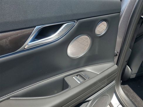 New 2023 Genesis G80 Base image 25