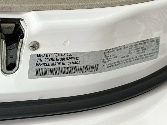 Used 2020 Chrysler Pacifica Limited FWD image 34