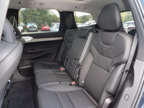 New 2025 Volvo EX90 Ultra image 13