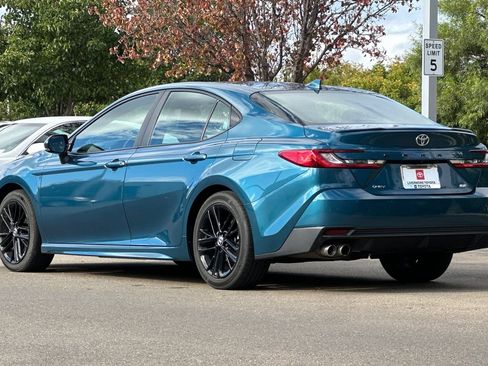 Used 2025 Toyota Camry SE FWD image 6