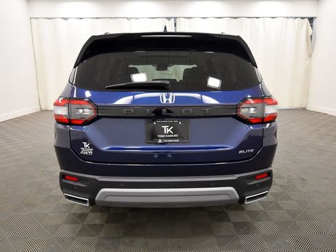 Certified 2023 Honda Pilot Elite image 6