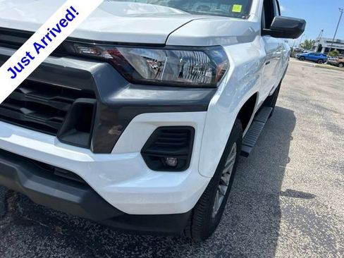 Used 2024 Chevrolet Colorado LT w/ LT Convenience Package II RWD image 9