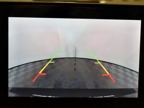 Used 2020 Ford Explorer XLT w/ Equipment Group 202A image 31