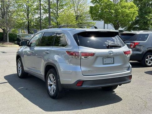 Used 2015 Toyota Highlander XLE AWD/4WD image 4