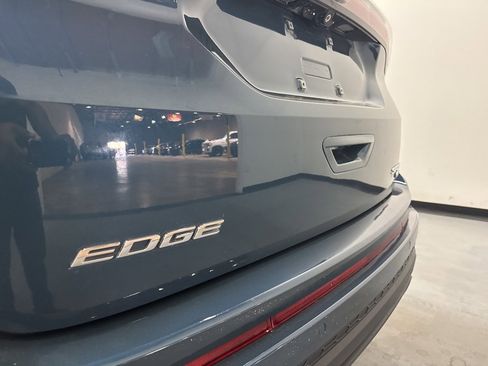 Used 2016 Ford Edge Sport w/ Technology Package image 11