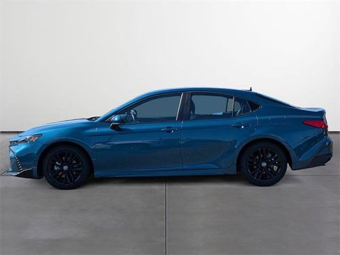 Certified 2025 Toyota Camry SE image 3