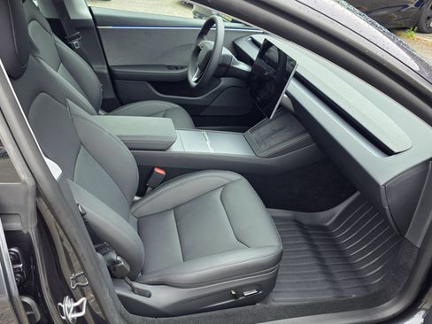 Used 2025 Tesla Model 3 Long Range RWD image 13