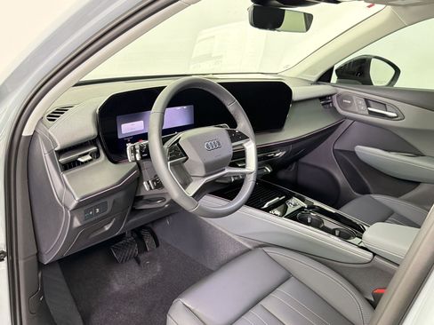 New 2026 Audi Q3 quattro 2.0T w/ Driver Assistance Package AWD/4WD image 4
