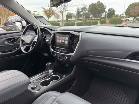 Used 2019 Chevrolet Traverse LT w/ LT Premium Package image 57