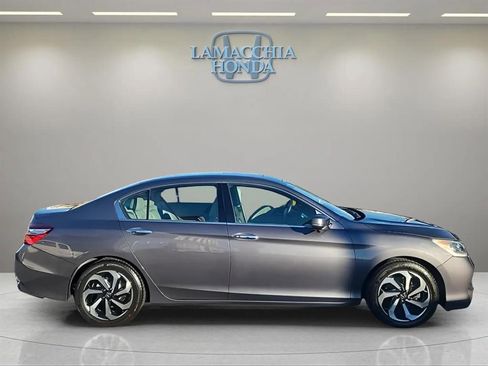 Used 2017 Honda Accord EX-L image 2