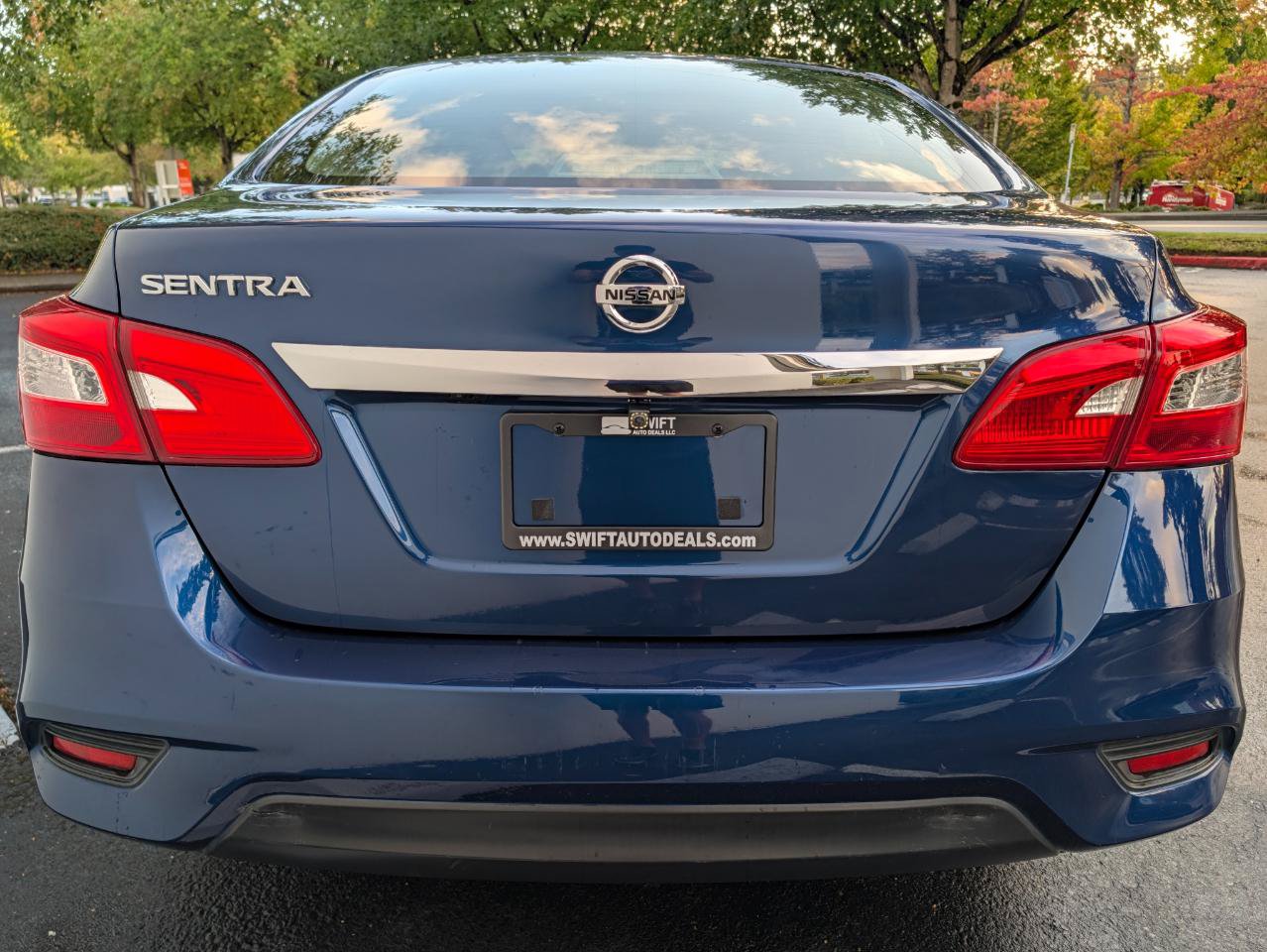 Used 2017 Nissan Sentra S FWD image 5