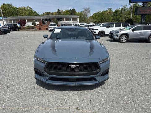 Used 2024 Ford Mustang Coupe image 8