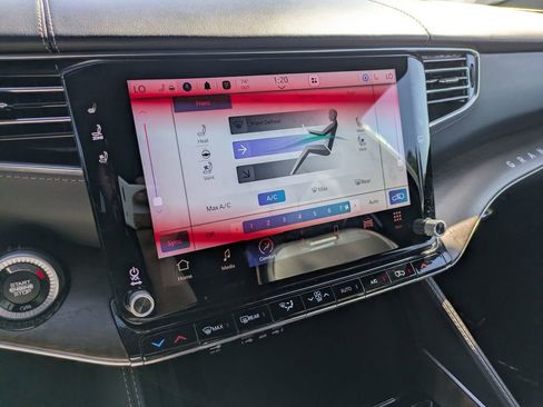 Used 2023 Jeep Grand Wagoneer L Series II image 19