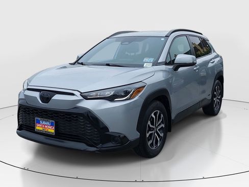 Used 2024 Toyota Corolla Cross AWD Hybrid w/ Moonroof Package image 3