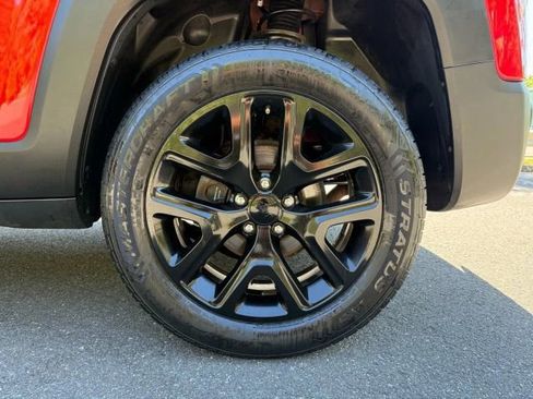 Used 2018 Jeep Renegade Altitude image 33