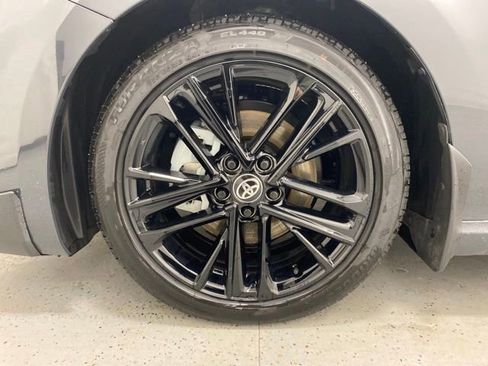 Used 2025 Toyota Camry SE image 9