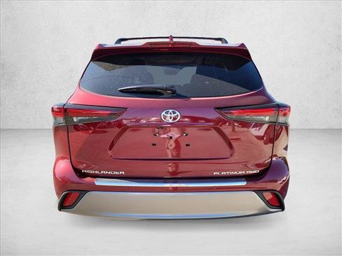 Used 2026 Toyota Highlander Platinum AWD/4WD image 6