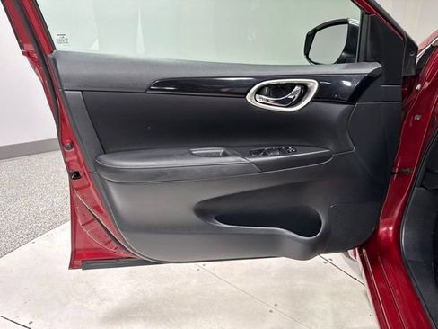 Used 2016 Nissan Sentra SV FWD image 8