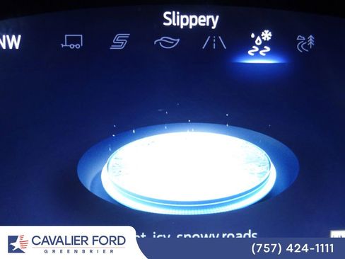 Certified 2025 Ford Explorer ST-Line AWD/4WD image 39