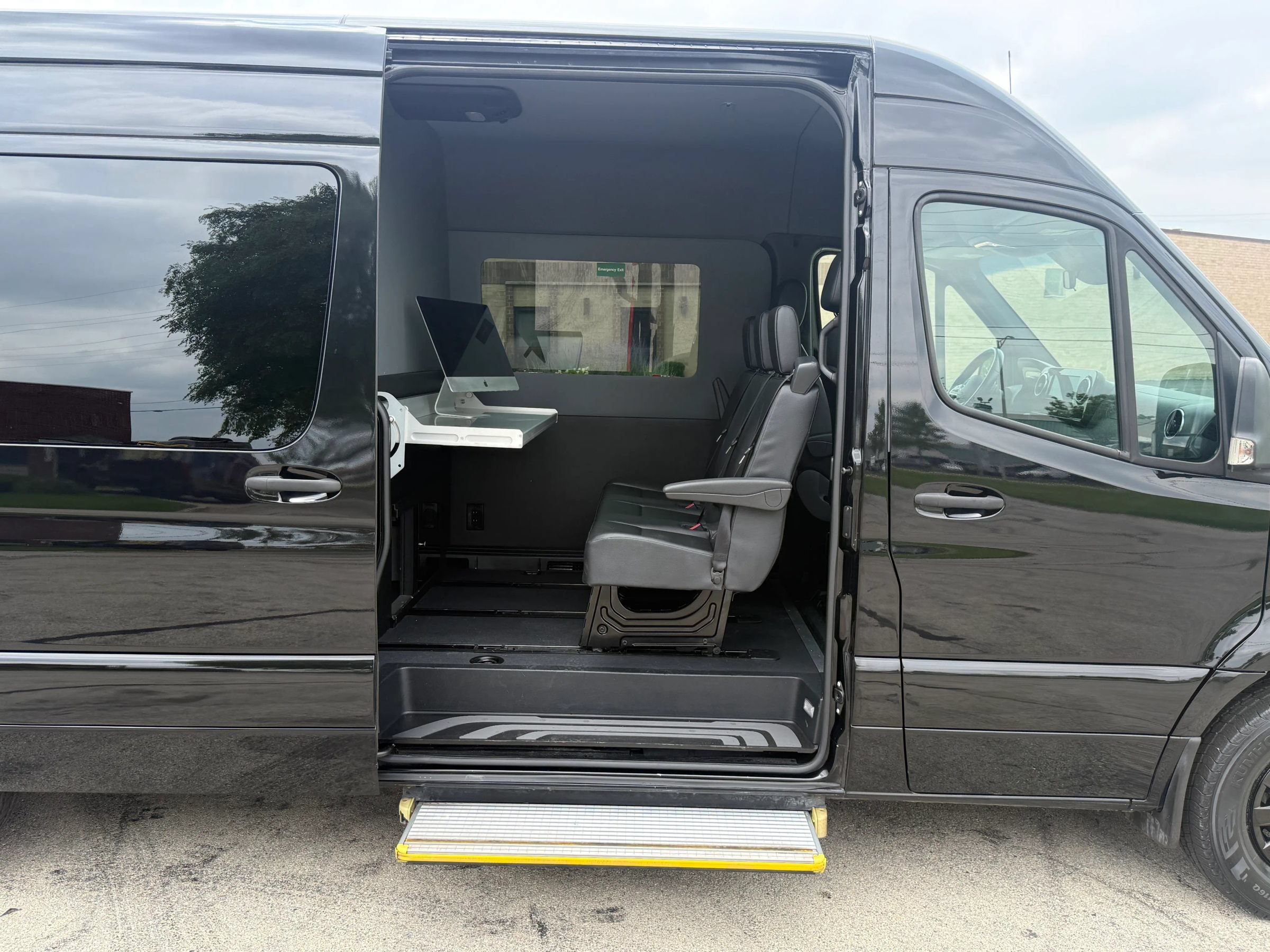 Used 2020 Mercedes-Benz Sprinter 2500 image 19