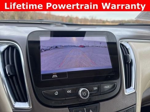 Used 2024 Chevrolet Malibu LT FWD image 17