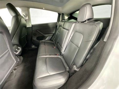 Used 2023 Tesla Model Y Long Range image 22