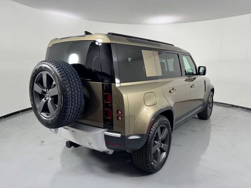 Used 2025 Land Rover Defender 110 S AWD/4WD image 6