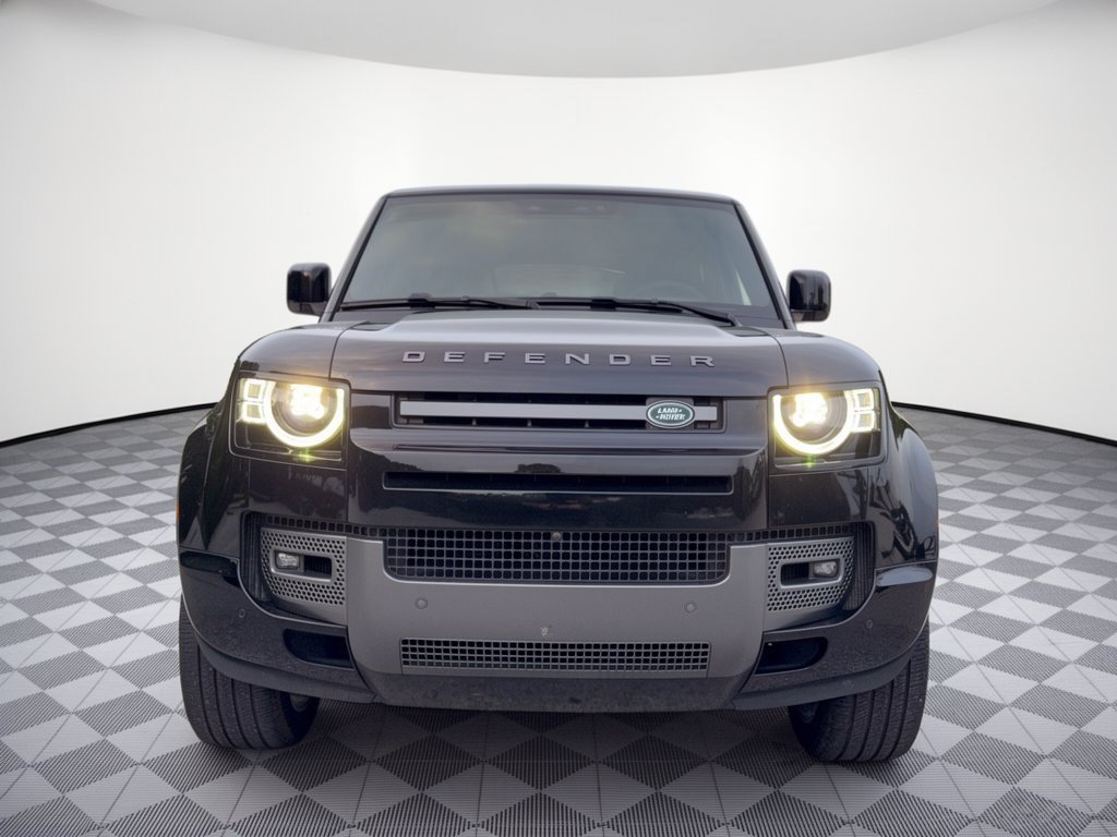 Used 2023 Land Rover Defender 110 V8 AWD/4WD image 6