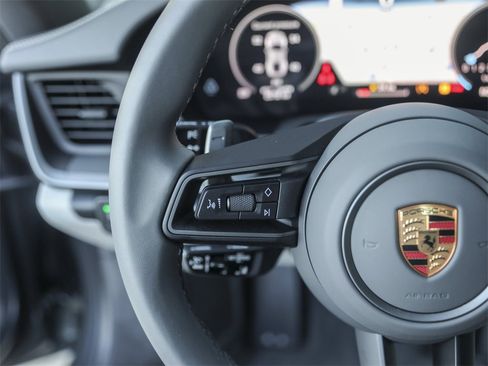 Certified 2025 Porsche 911 Carrera image 19