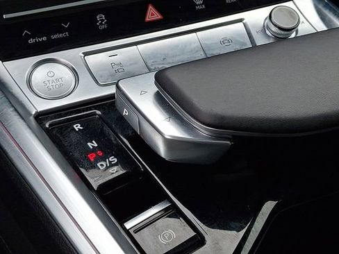 Used 2019 Audi e-tron Prestige image 19