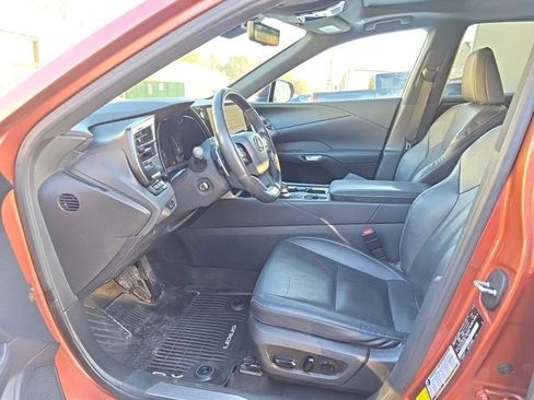 Used 2023 Lexus RX 350 Premium image 4