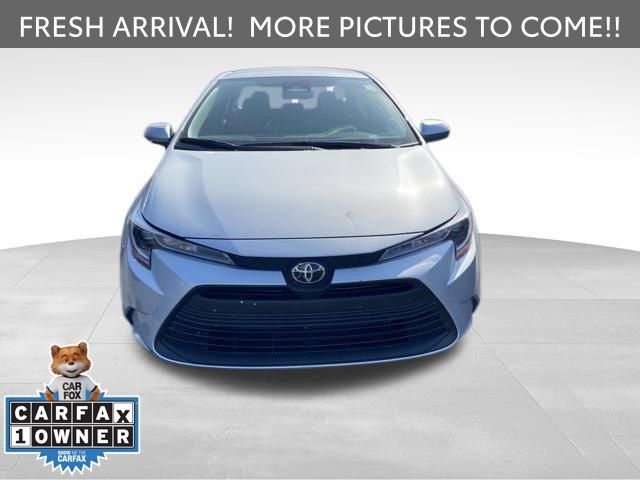 Used 2026 Toyota Corolla LE FWD image 2