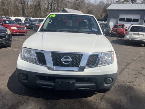 Used 2019 Nissan Frontier S RWD image 4