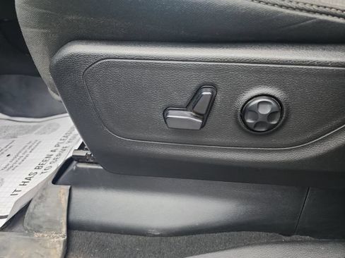 Used 2019 RAM 1500 Big Horn AWD/4WD image 15